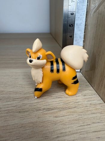 Figurine Pokémon canios