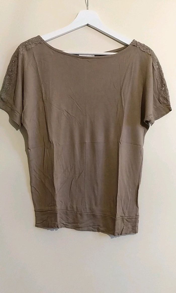T-shirt marron