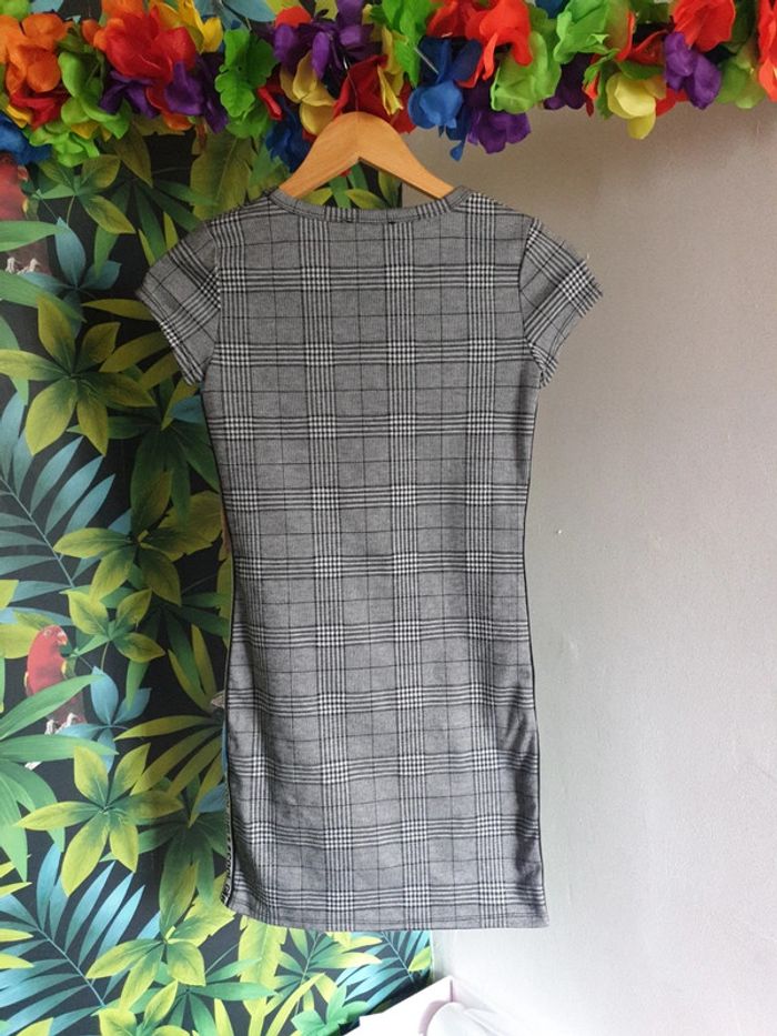 Robe carreaux moulante decontractée - photo numéro 4