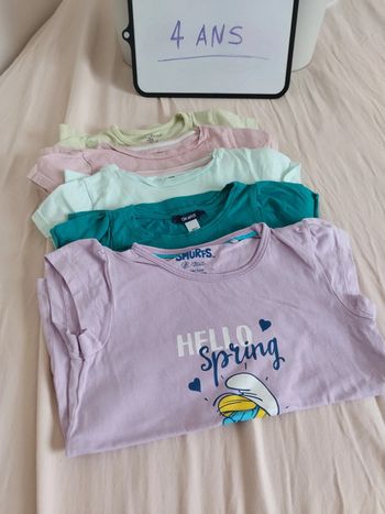 Lot 5 tee shirts 4ans