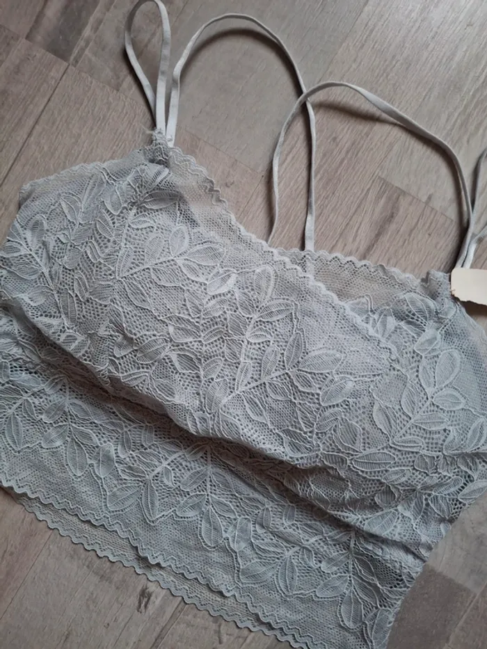 Bralette dentelle grise - photo numéro 2