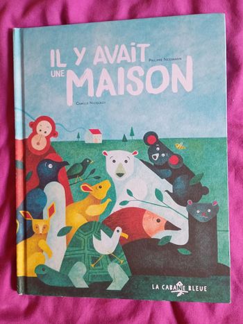 Livre il y avait une maison