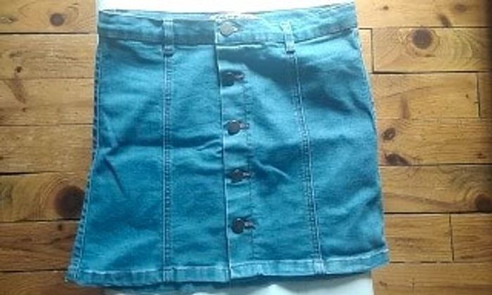 Jupe courte en jeans