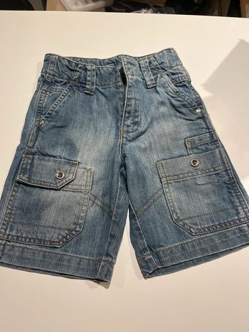 Bermuda en jean okaidi taille 3 ans