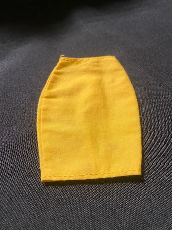 Jupe jaune poupée barbie