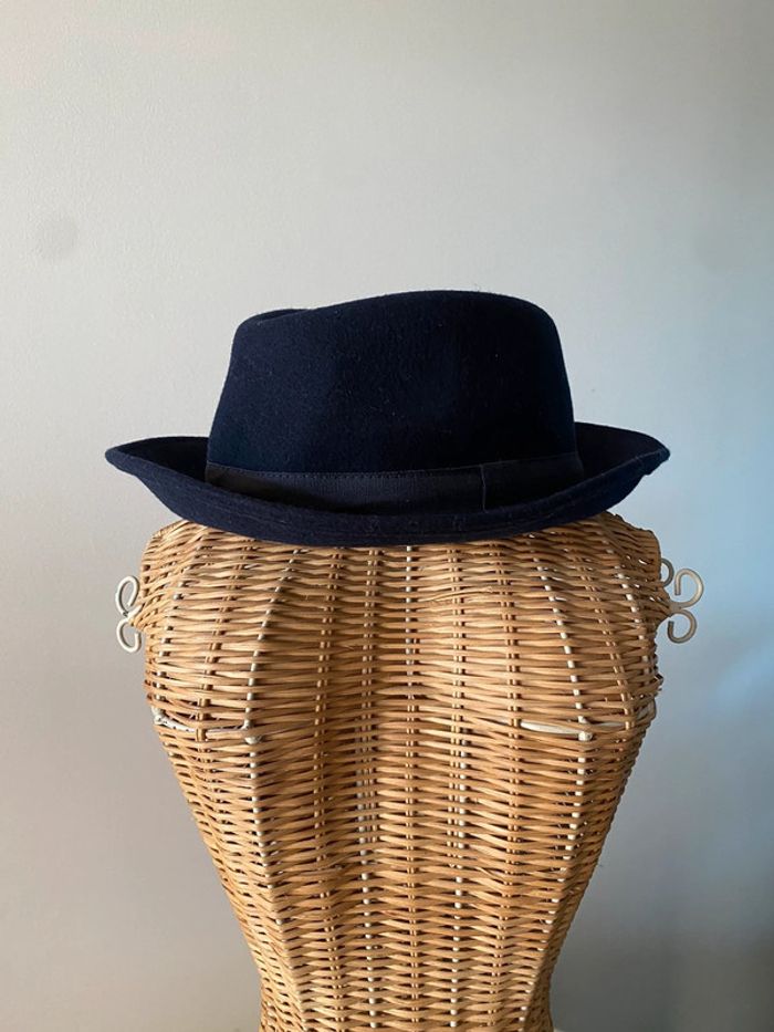 Chapeau femme en laine bleu marine