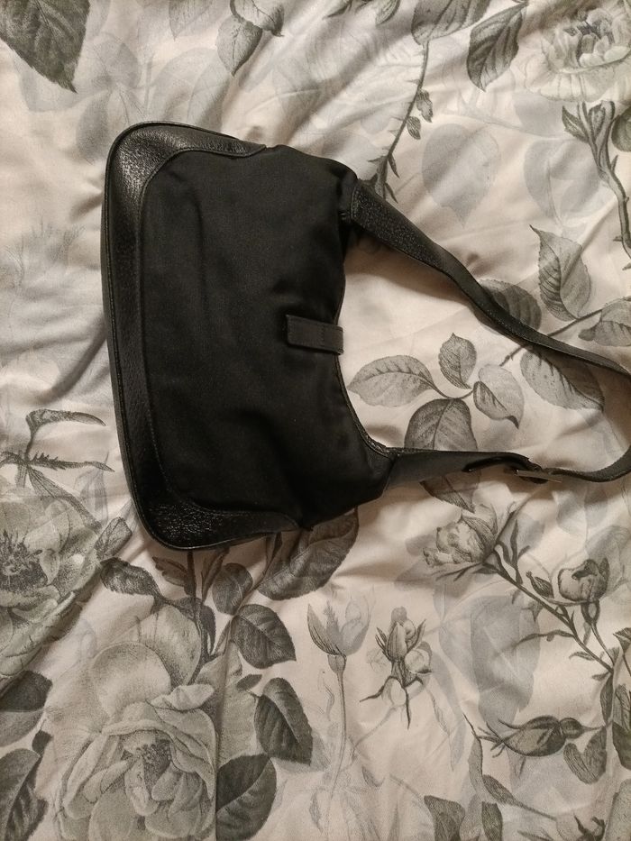 Sac Gucci vintage  en très très bon état et très joli à sortir - photo numéro 8