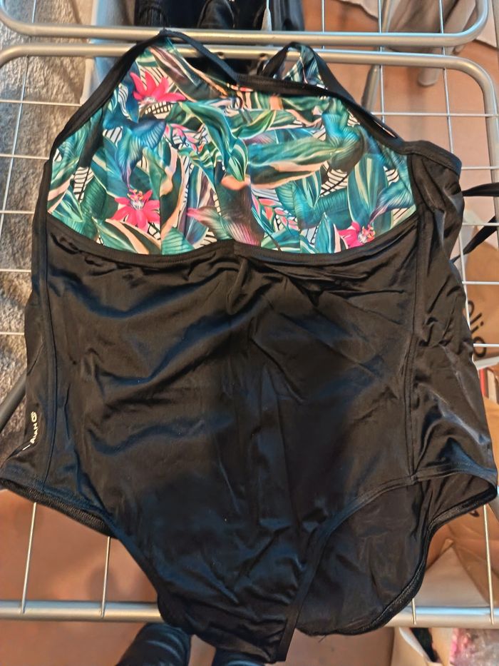 Maillot de bain une pièce - photo numéro 3