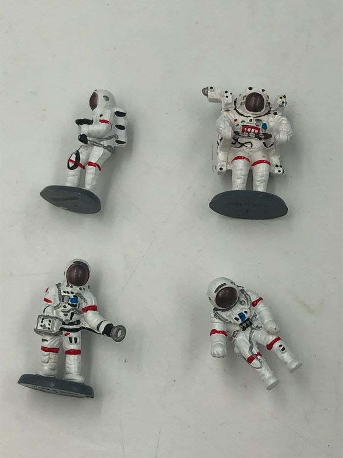 Coffret jouets et figurines Real Toy univers de la NASA - photo numéro 6