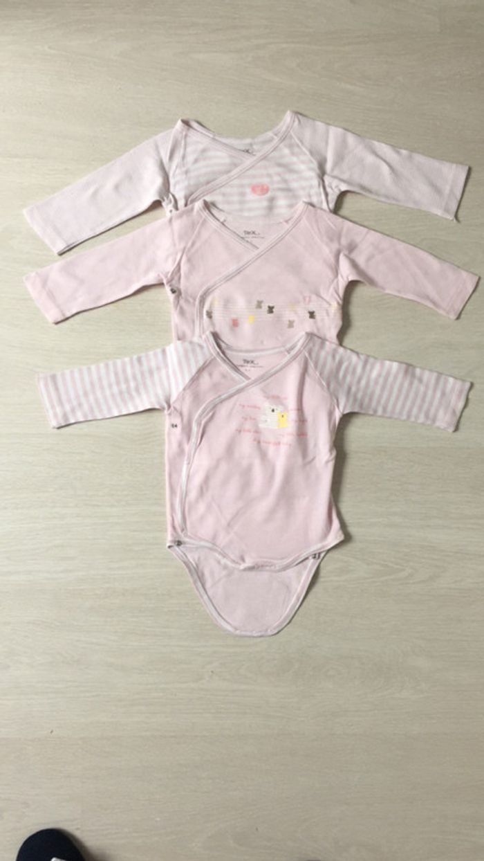 Lot 3 bodies fille 6 mois