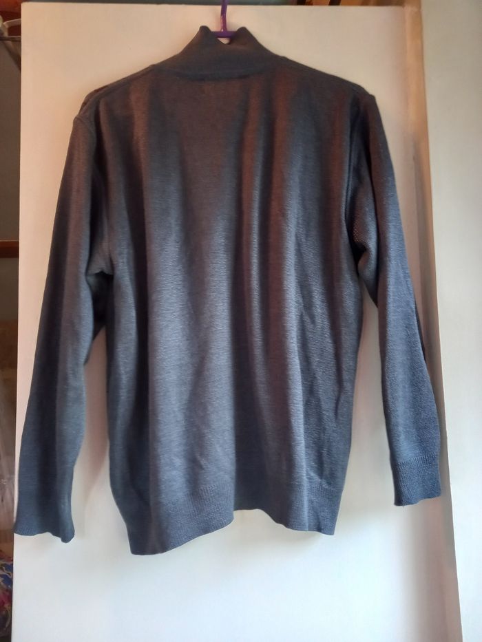 Pull gris - photo numéro 2