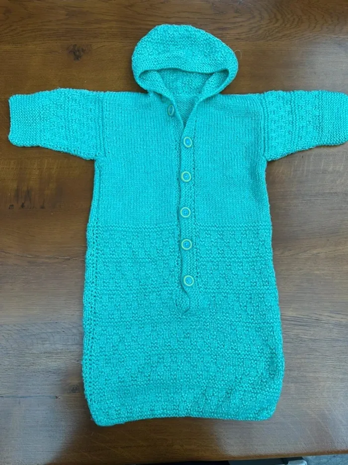 Gigoteuse en laine vert - photo numéro 2