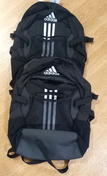 Adidas: lot de 2 grands sac à dos multi poches