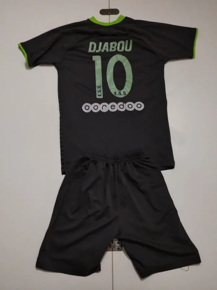 Ensemble de foot - photo numéro 4