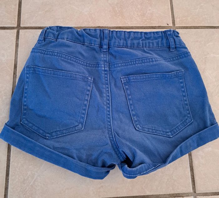 Short bleu nuit taille ajustable 10 ans 👧 H&M en TBE - photo numéro 3