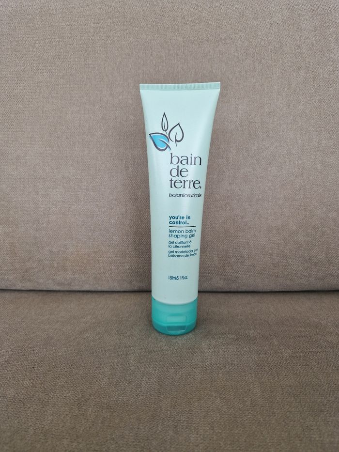 Gel coiffant à la citronelle, Bain de terre