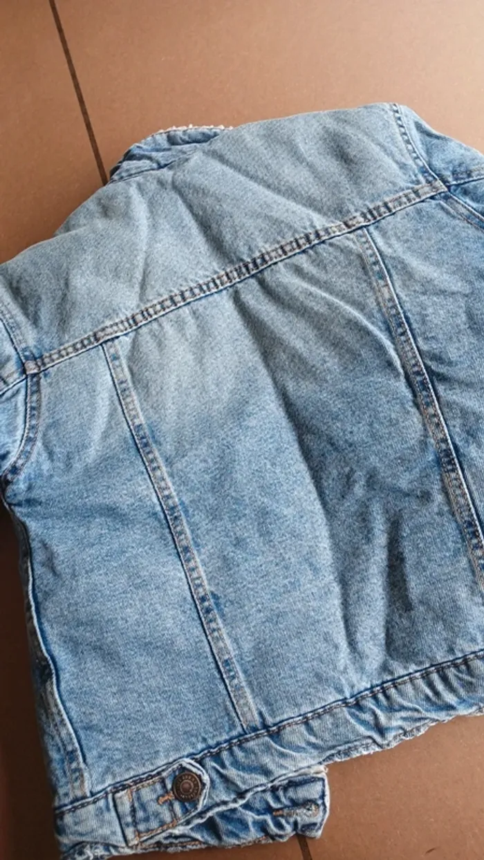 Veste en jean fourrée zara - photo numéro 3