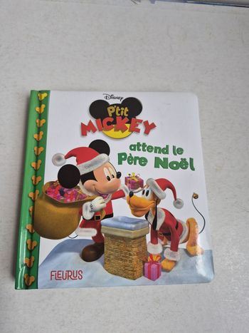 P'tit Mickey attend le père Noël