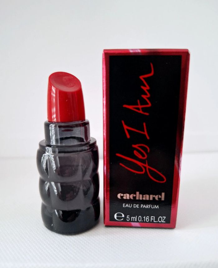 Miniature de parfum Yes I Am Cacharel