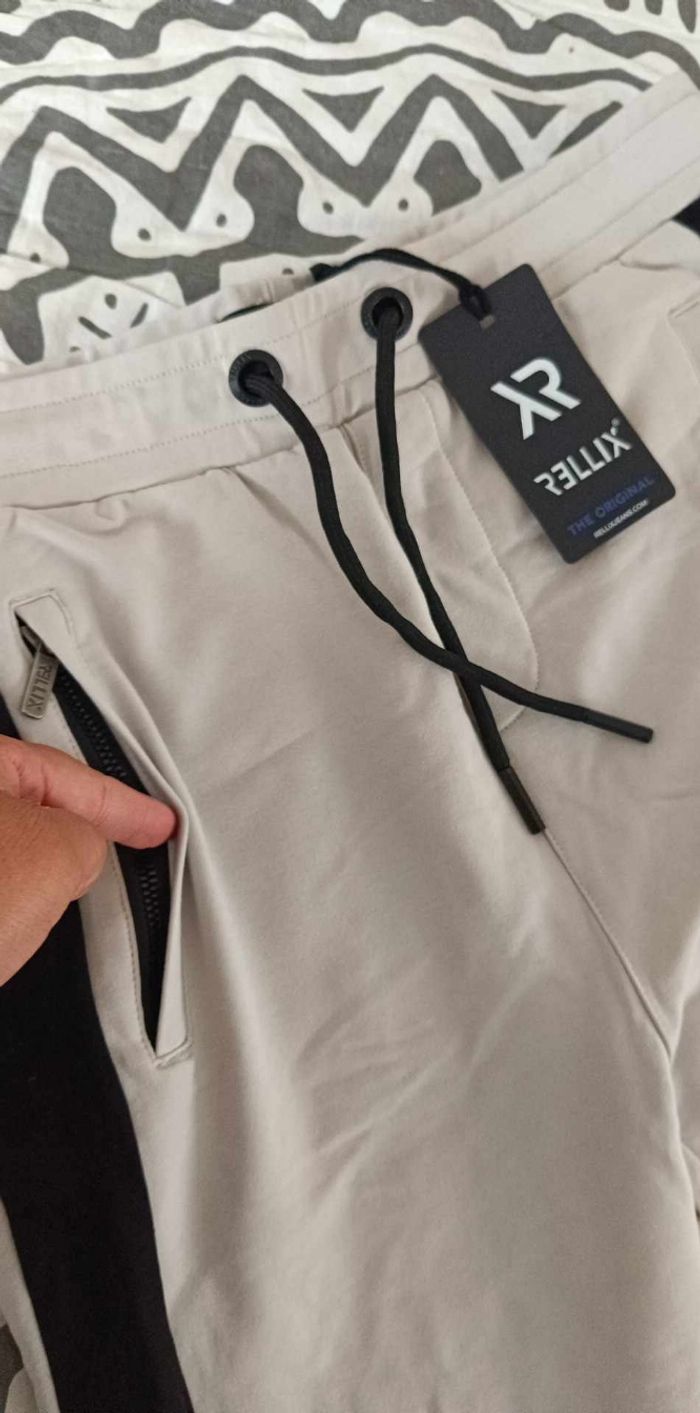 Training rellix taille 188( 17 ans ) et plus - photo numéro 2