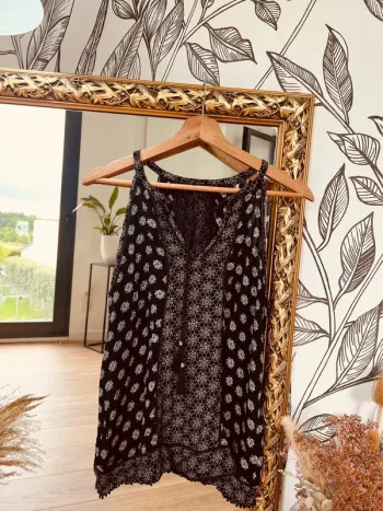 Taille 12 ans top d’été fluide fille New Look noir et menthe 🌸