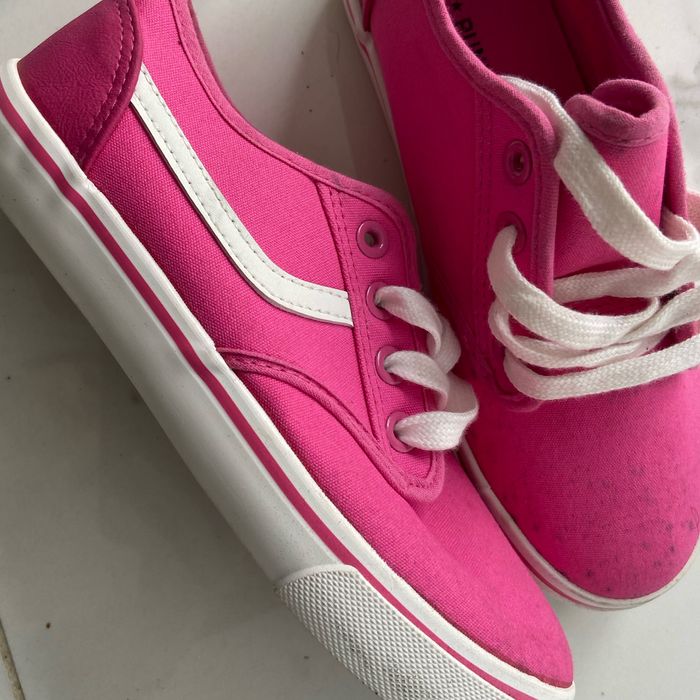 Basket rose neuve - photo numéro 2