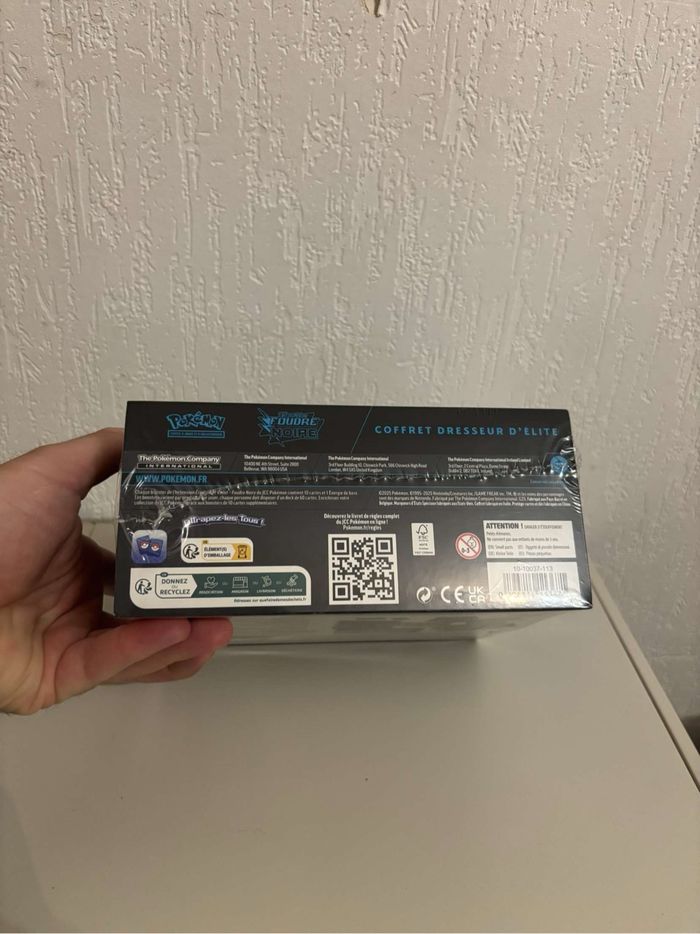 Pokémon etb ev10.5 foudre noire - photo numéro 6