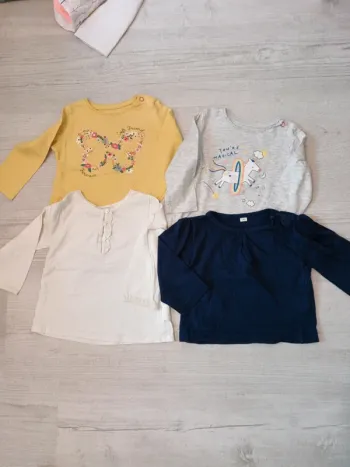 Lot de 4 Tshirt manches longues 12 mois