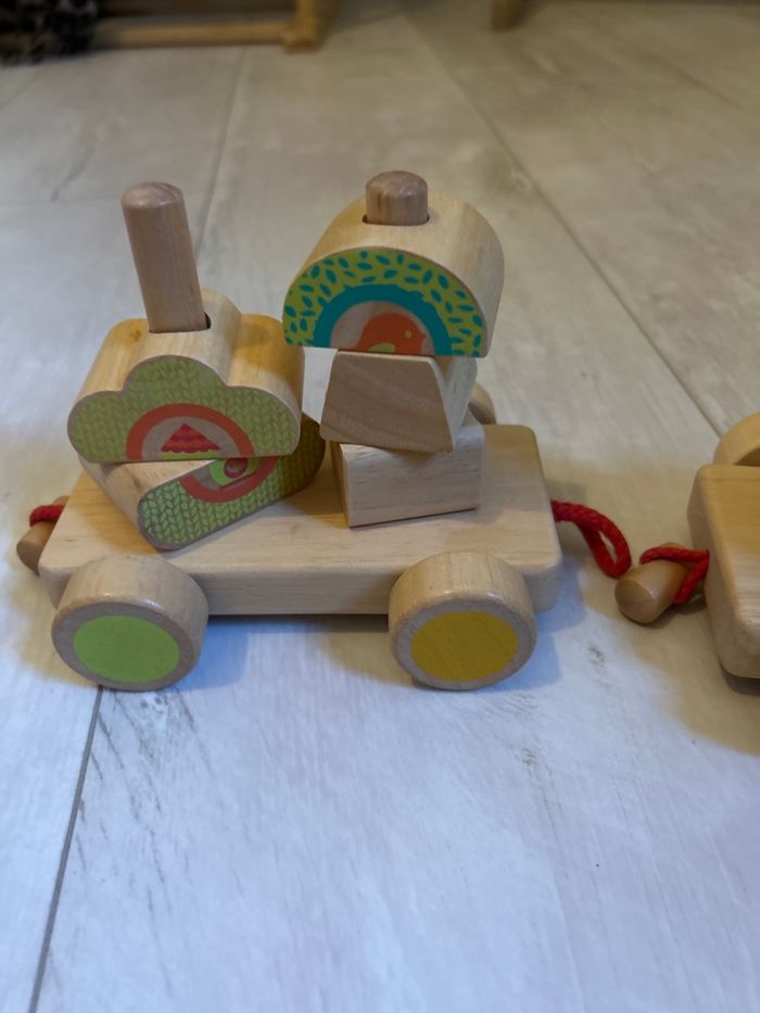 Lot puzzle djeco et petit train à tirer - photo numéro 9