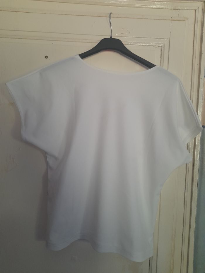 T-shirt blanc brodé, taille M - photo numéro 3