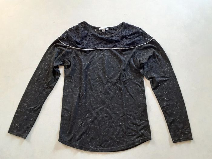 Maillot noir avec dentelle