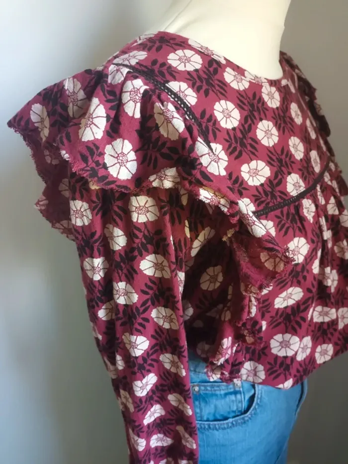 Blouse à fleurs avec volants au niveau des épaules - photo numéro 5