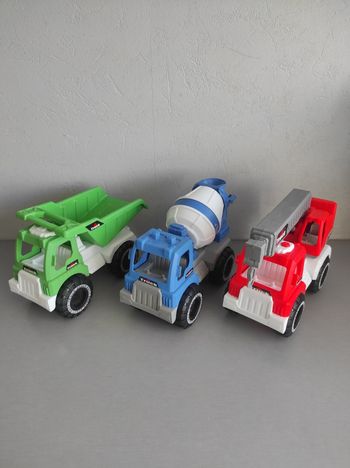 Lot jouet camion de chantier 