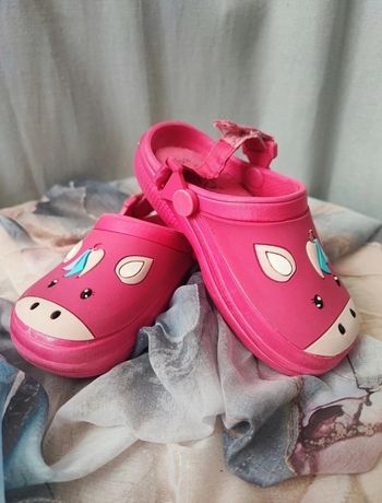 Sabot crocs licorne pointure 25/26