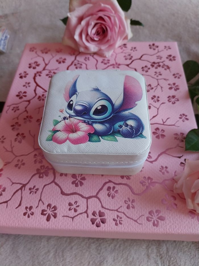 Coffret à bijoux stitch