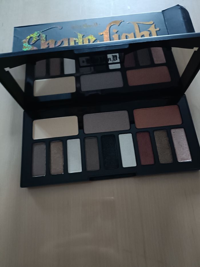 TROIS PALETTES KAT VON D NEUVES - photo numéro 7