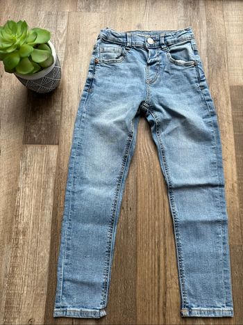 - Jeans Zara  - 6 ans - Neuf sans étiquette