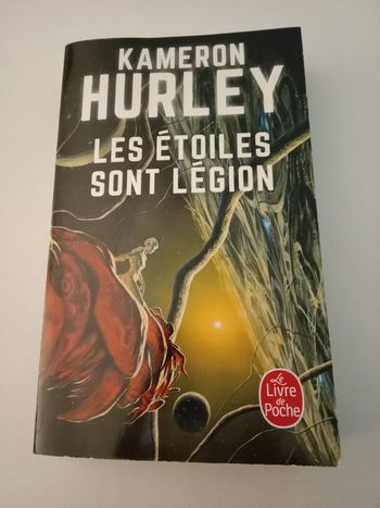Kameron Hurley 📚 Les étoiles sont légion
