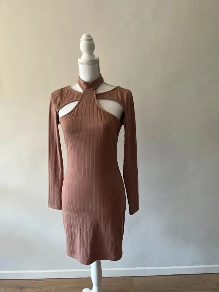 Robe courte - Taille M - photo numéro 2