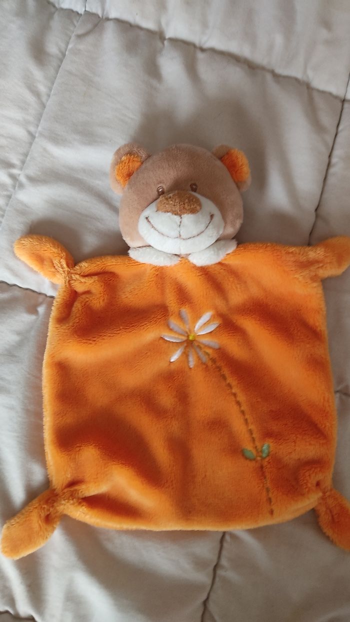 Doudou carré ourson