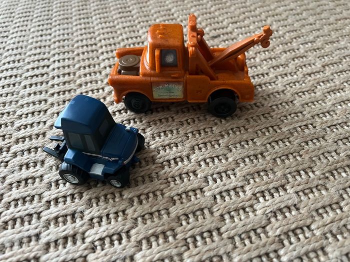 Lot de 2 figurines Cars - photo numéro 3