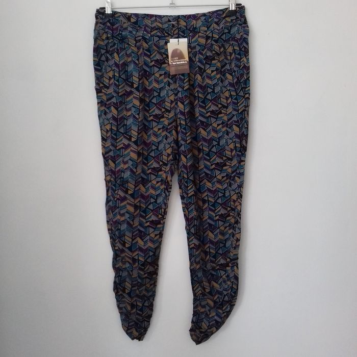 Pantalon fluide multicolors - Bershka - T.L - Neuf - photo numéro 3