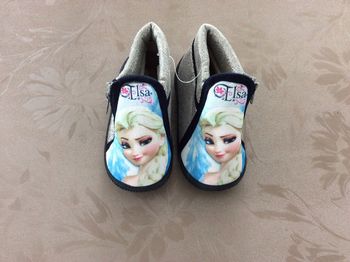 Chaussons Elsa Reine des Neiges Neufs pointure 19