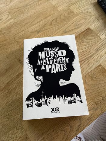 Livre MUSSO, un appartement à Paris