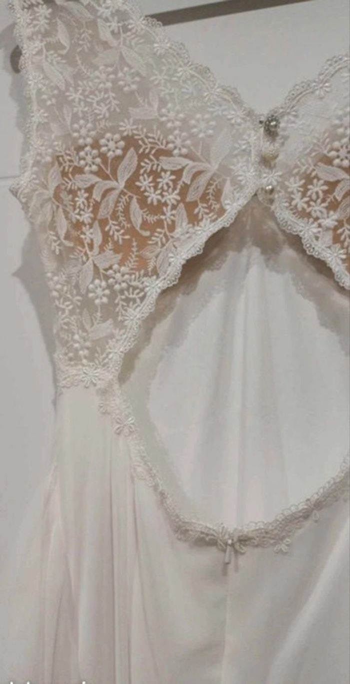 Robe de mariée NEUVE achetée 1800€ - photo numéro 4
