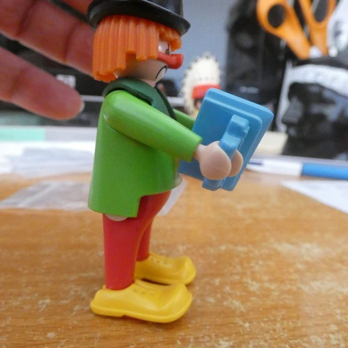 Clown a l accordéon playmobil collector 1986 (11) - photo numéro 3