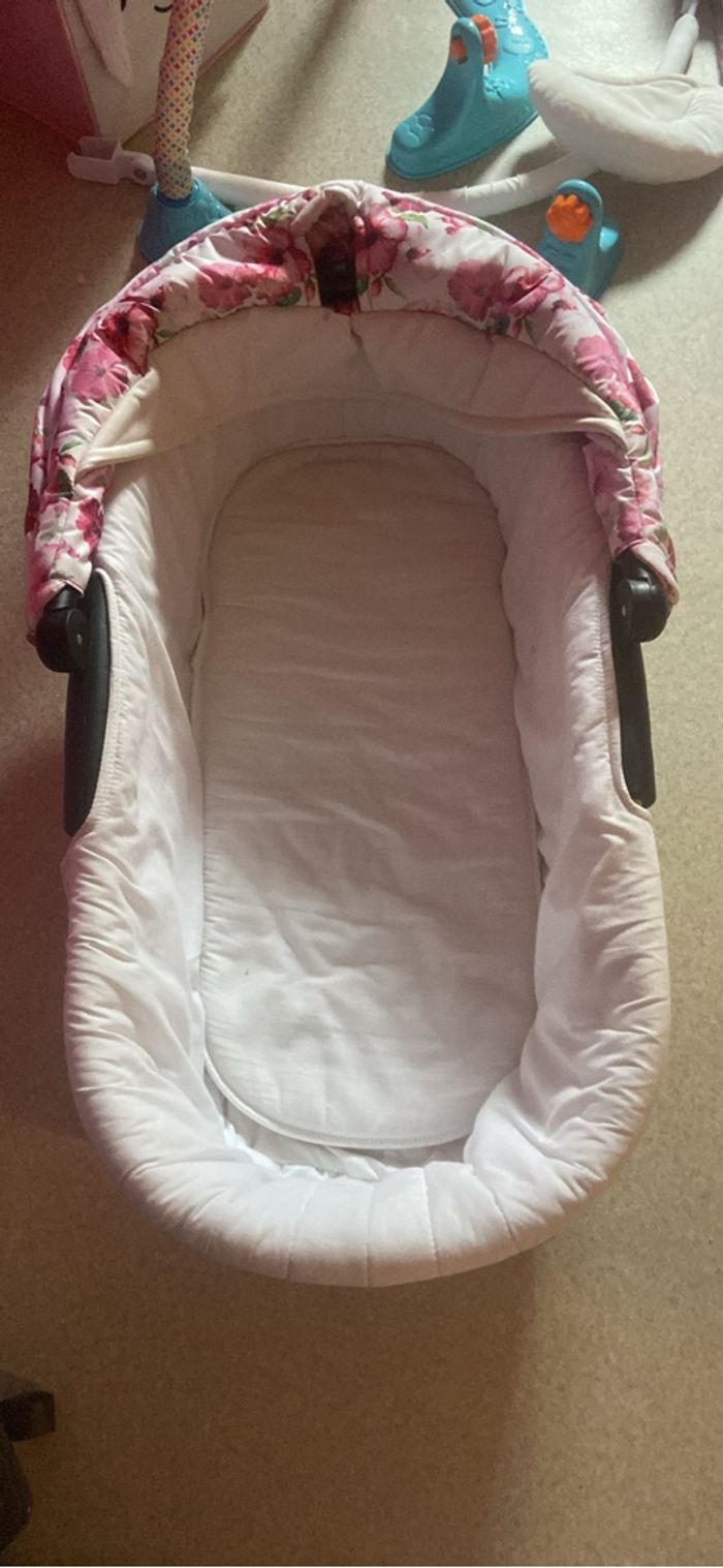 Couffin bébé à fleur