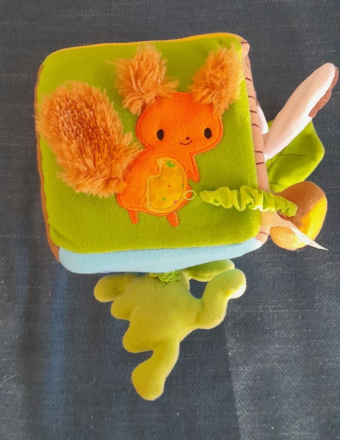 LOT JOUETS D'ÉVEIL