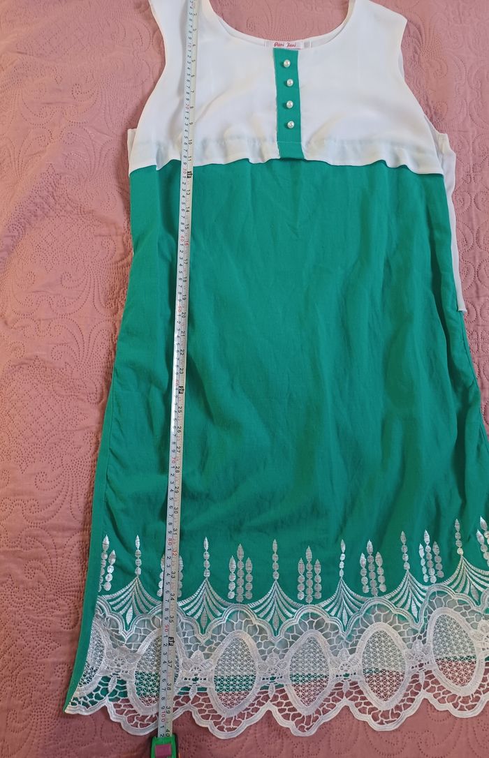 Robe vert dentelle femme pani fani
taille 52 - photo numéro 7
