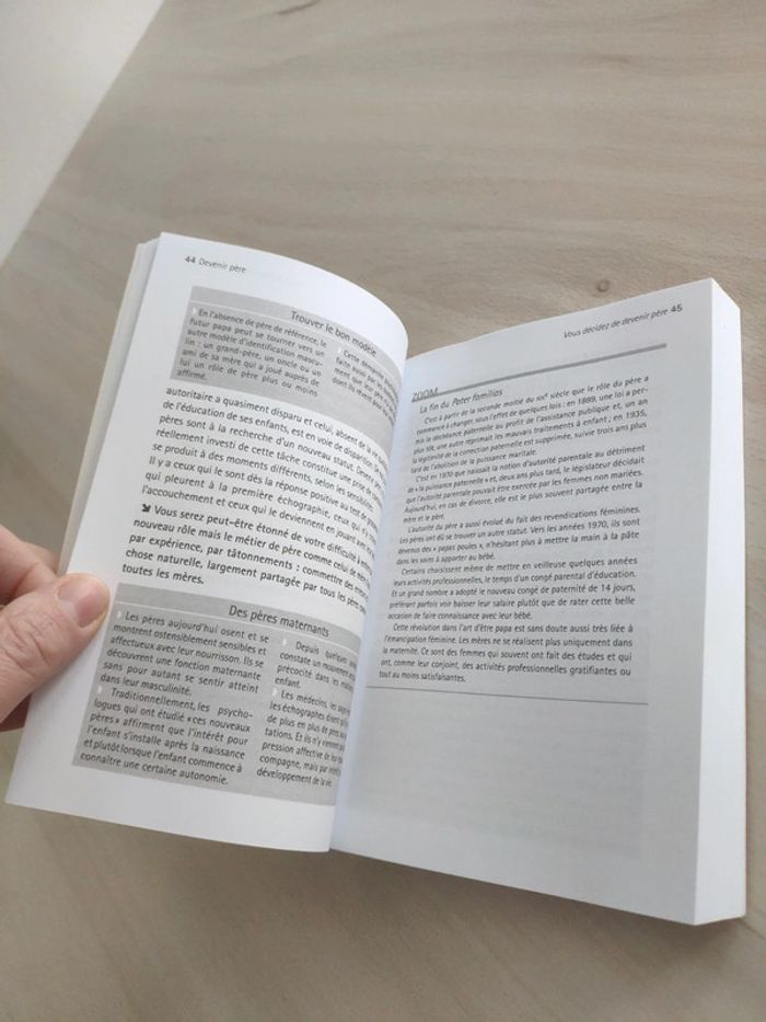 Livre Marabout devenir père neuf mois bien vivre la grossesse Frydman - photo numéro 9
